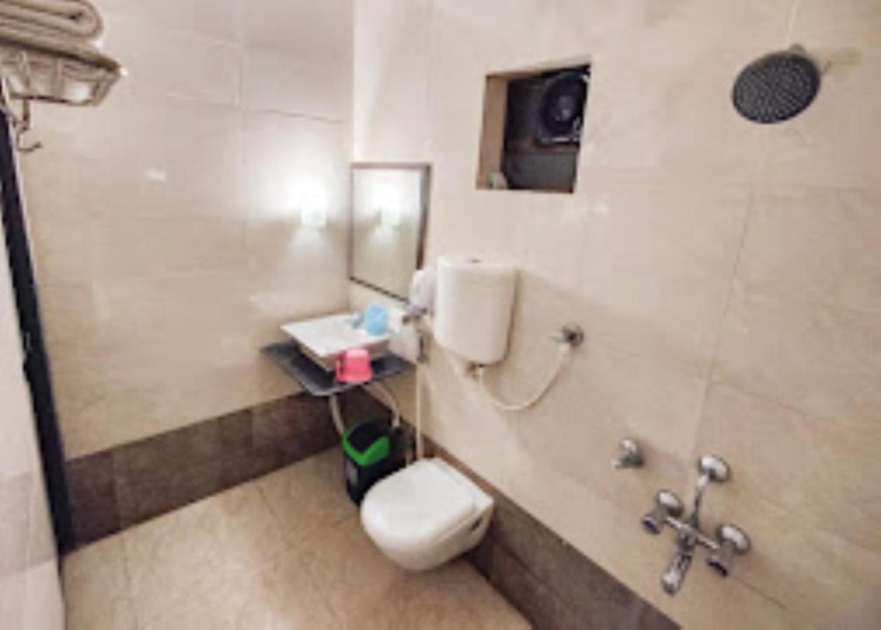 Blue Sea Beach Resort Malvan Luaran gambar