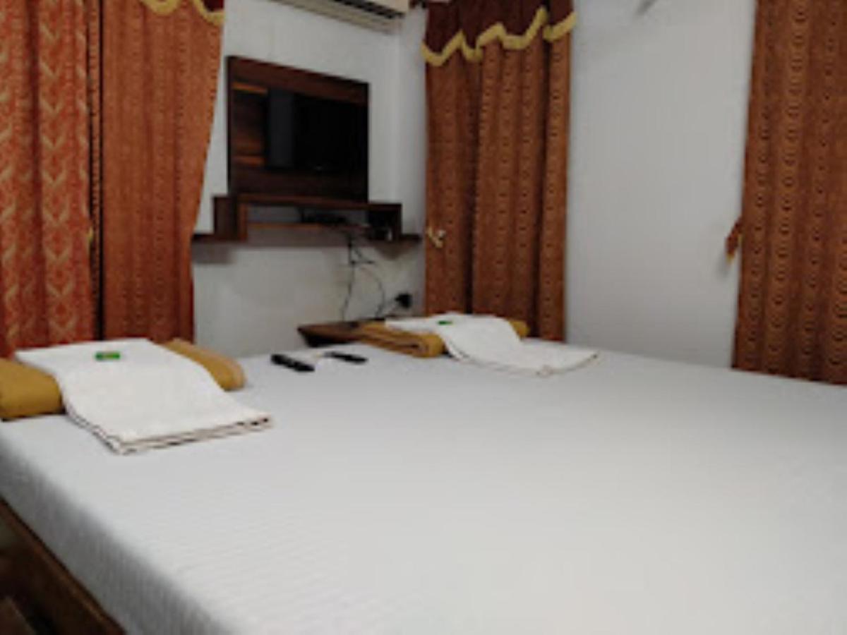 Blue Sea Beach Resort Malvan Luaran gambar
